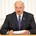 Лукашенко не исключает девальвации белорусского рубля