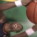 NBA legendos D. Mutombo marškinėliai kils į palubes