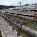 Šilutės stadione uždraustos bet kokio lygio futbolo varžybos: vaizdai primena siaubo filmą