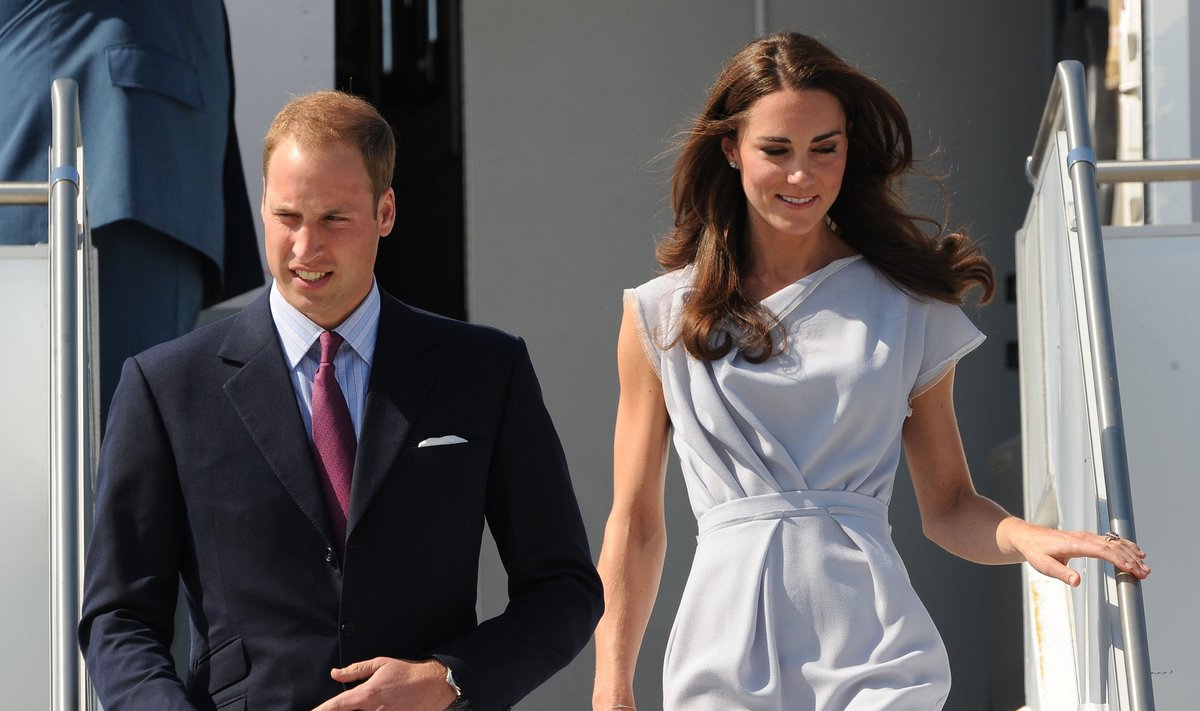 Didžiosios Britanijos princas Williamas su naująja žmona kunigaikštiene Catherine atvyksta į Los Andželą