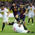 „Barcelona“ pergalė Sevilijoje - C.Fabregaso vaidyba bei teisėjo klaida