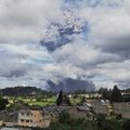 Indonezijoje išsiveržęs Sinabungo ugnikalnis išspjovė aukštą pelenų stulpą