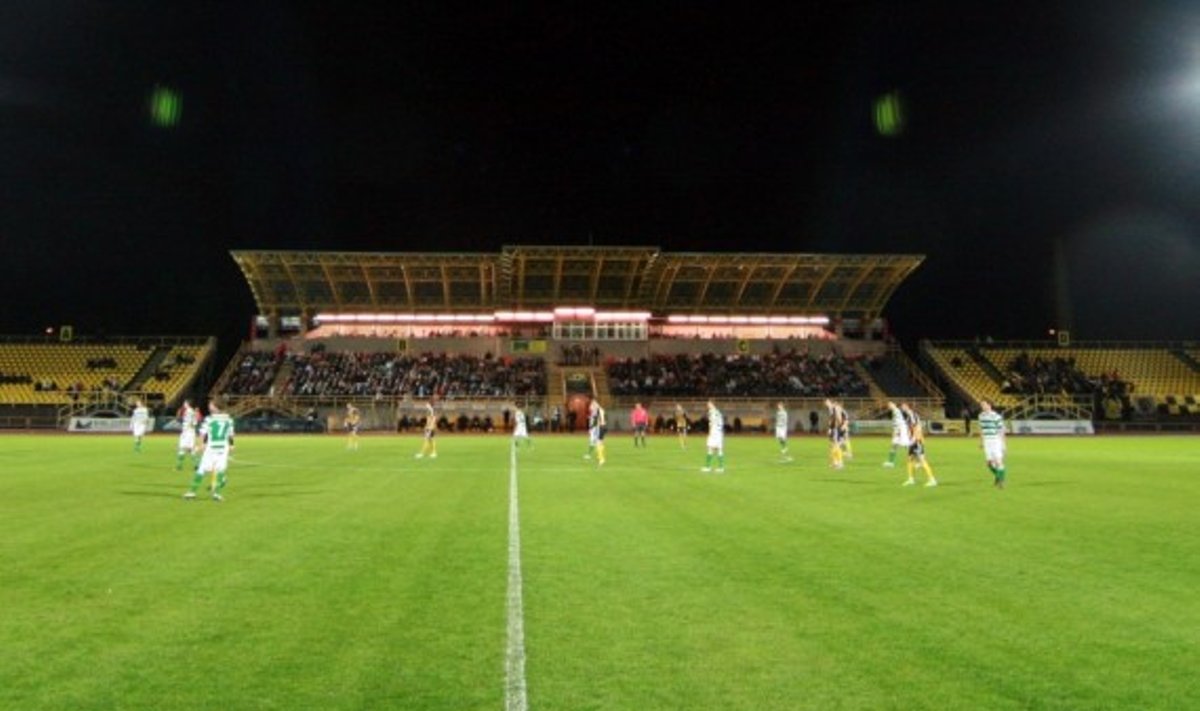 Rungtynės Šiaulių stadione
