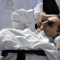 H. Mubarakas sraigtasparniu išskraidintas iš kalėjimo į karo ligoninę