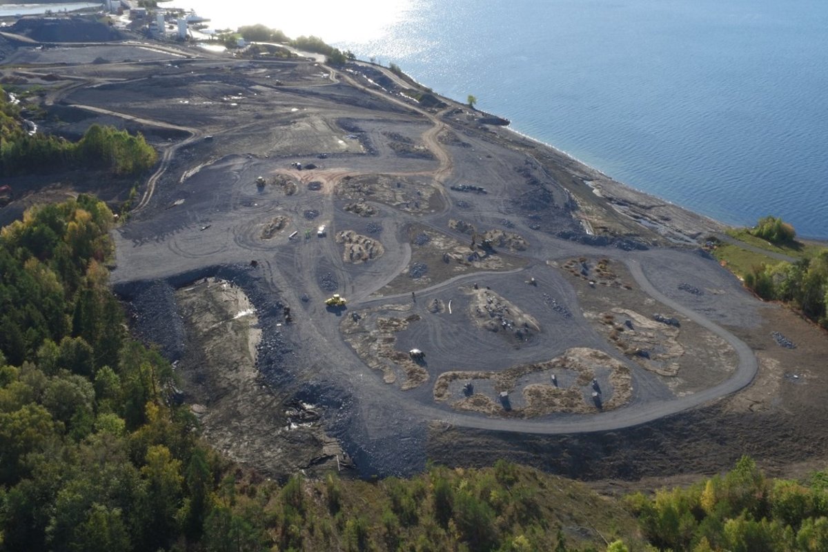 Aske fra kraftvarmeverket i Vilnius skal brukes til restaurering av den norske øya
