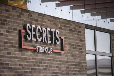 Striptizo klubas „Secrets“ Panevėžyje 