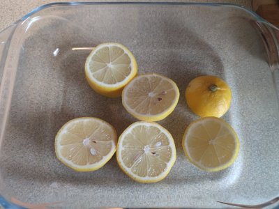 Orkaitės valymas su citrina
