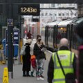 JK greituosiuose traukiniuose aptikus įtrūkimų sutriko susisiekimas geležinkeliais