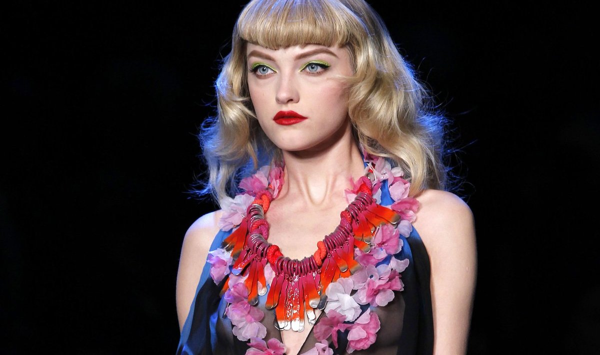 2011 m. pavasario -vasaros tendencijos. Rankdarbiai. Christian Dior