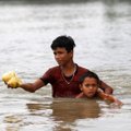 Indijoje musonai pareikalavo dar 26 gyvybių, Bangladeše potvyniai slūgsta