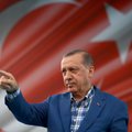 R. T. Erdoganas: H. Clinton komentarai apie kurdų ginklavimą yra „politiškai nemokšiški“
