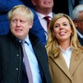 Borisas Johnsonas su sužadėtine sūnui išrinko trigubą vardą: pagerbė tris svarbius žmones