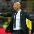 Z. Zidane‘as, C. Ranieri ir F. Santosas – trys likę kandidatai į FIFA metų trenerio titulą