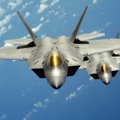 Vokietijos oro pajėgų bazėje nusileido keturi JAV naikintuvai „F-22 Raptor“