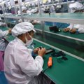 Prasti signalai iš Kinijos gamyklų: gali sutrikti automobilių, „iPhone“ ir daugybės kitų gaminių tiekimas