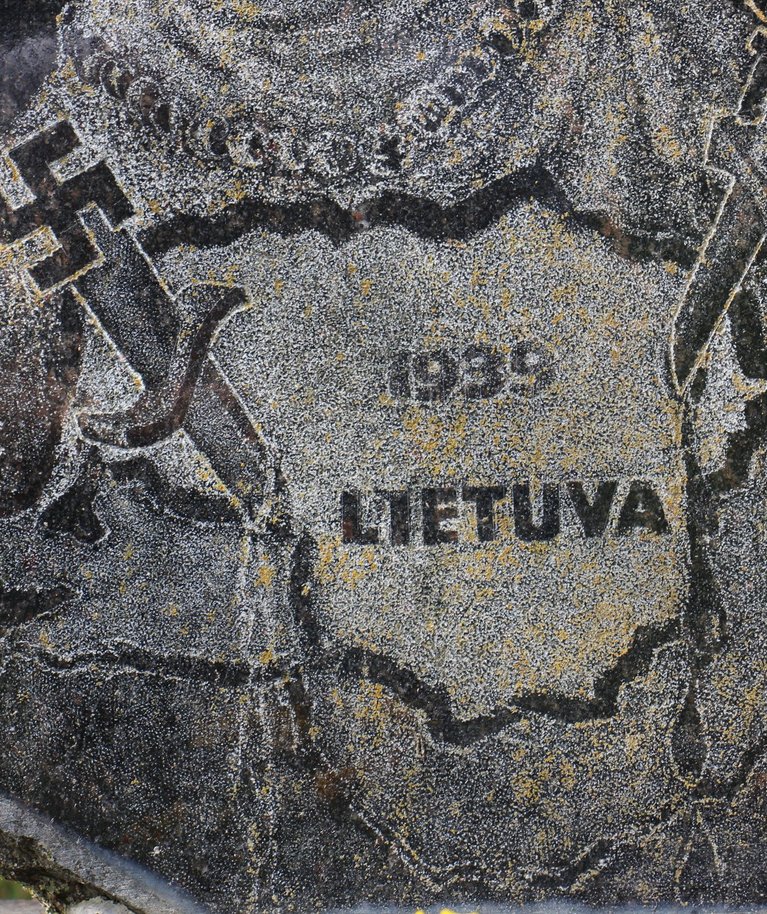A monument on the Via Baltica