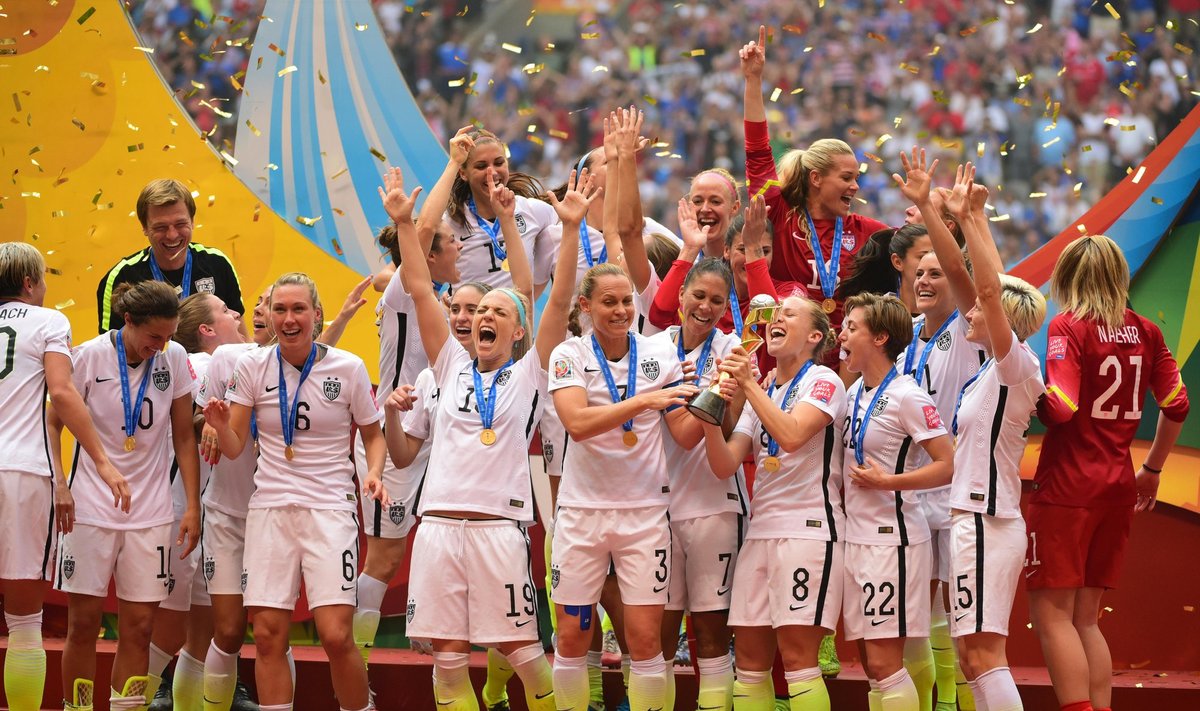 JAV moterų futbolo rinktinė – pasaulio čempionė