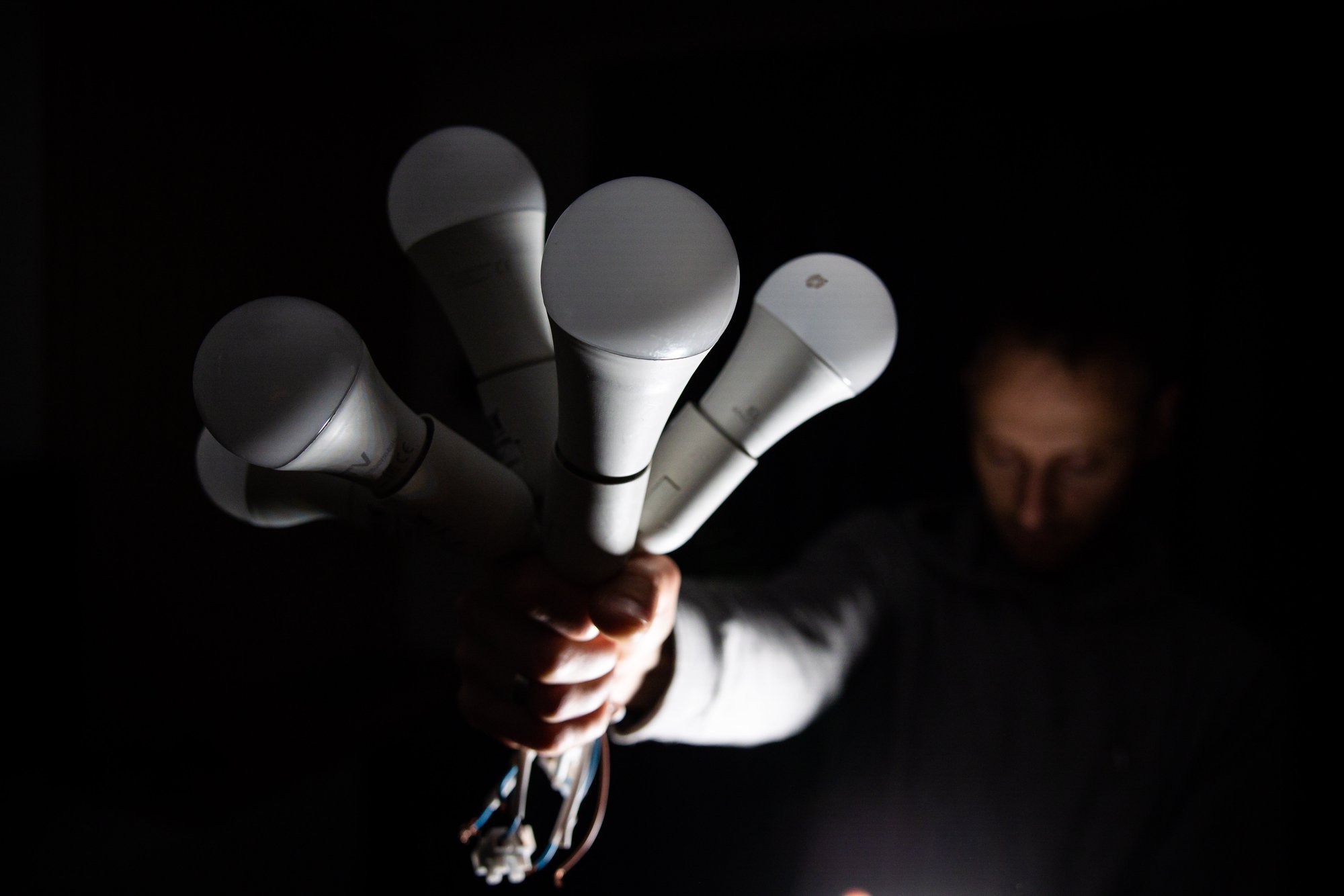 Rachunek zapłacony, prądu nadal nie było: dlaczego tak się stało?