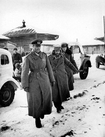 Į nelaisvę pasidavęs feldmaršalas Frydrichas Paulius ir jo štabo karininkai. 1943 m. sausio 31 d.