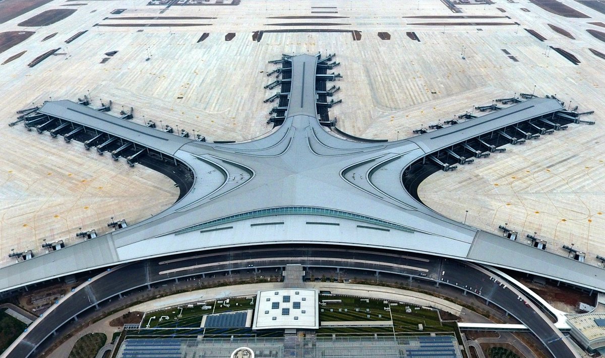 Kinija atnaujino 65-ių oro uostų statybas