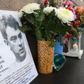 Послы западных стран возложили цветы к мемориалу Борису Немцову в Москве