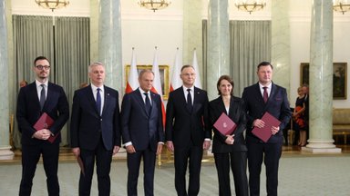 Duda po Tusko inicijuotos pertvarkos prisaikdino naujus ministrus