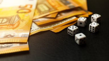 Kokie pinigai sukasi lošimų sektoriaus versle: vis daugiau milijonų gauna nuotolinių lošimų organizatoriai
