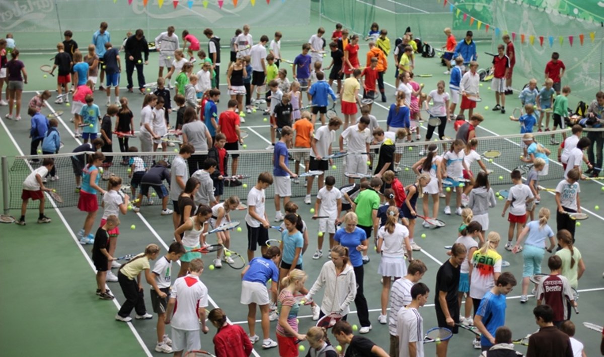 Jaunieji tenisininkai siekia rekordo