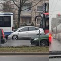 В Вильнюсе Toyota была зажата между двумя автобусами, пострадал водитель