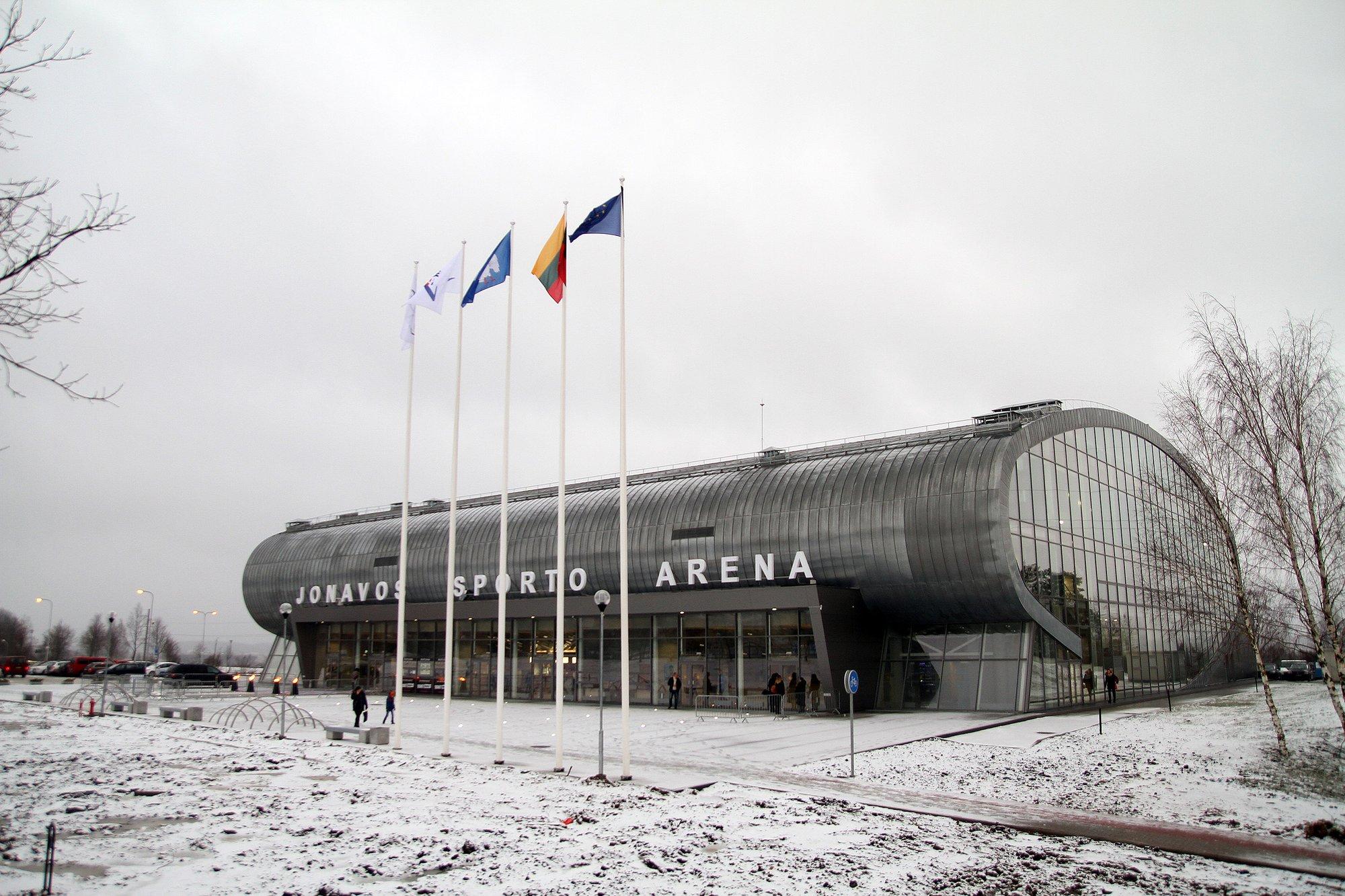 Pompasti kai duris atv r nauja Jonavos sporto arena Delfi sportas