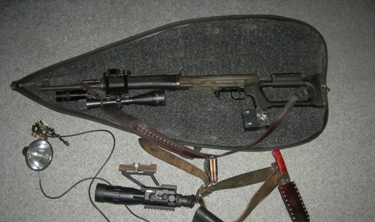Švenčionių rajone konfiskuotas ginklas su naktinio matymo prietaisu