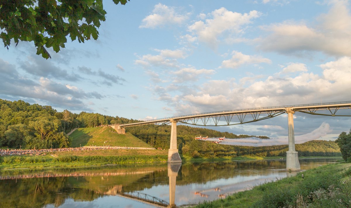 Baltosios rožės tiltas (V. Kuchalskio nuotr.)
