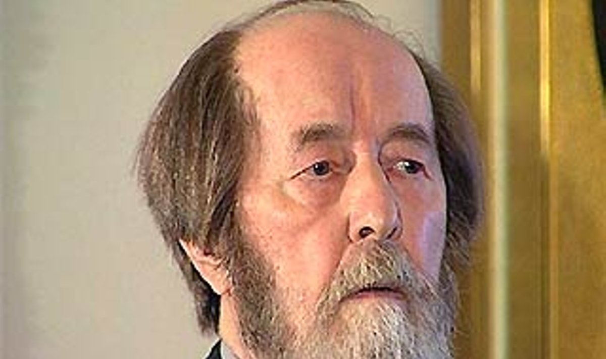 В Москве умер Александр Солженицын - Delfi RU