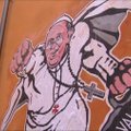 Romos grafitininkas pavaizdavo popiežių Pranciškų kaip supermeną