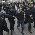 ВИДЕО: российский оппозиционер Яшин отбыл три ареста и снова задержан