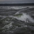 Išplaukti iš Klaipėdos uosto dėl stipraus vėjo negali du laivai