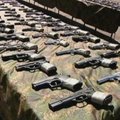 Kolumbijos kariai perlydo 100 t nelegalių ginklų