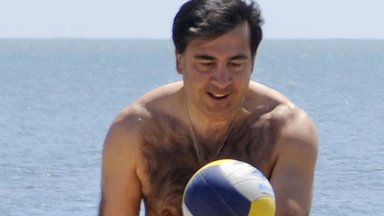 Саакашвили открыл доступ на пляж, захваченный киевским миллиардером