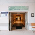 Ligoninių darbas atnaujintas, bet pacientai skundžiasi negaudami net būtinųjų paslaugų: siunčia iš vienos įstaigos į kitą