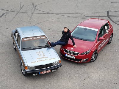 Vitoldas Milius nusprendė kelionėje palyginti 33 metų "Peugeot 305" ir naują "Peugeot 308"