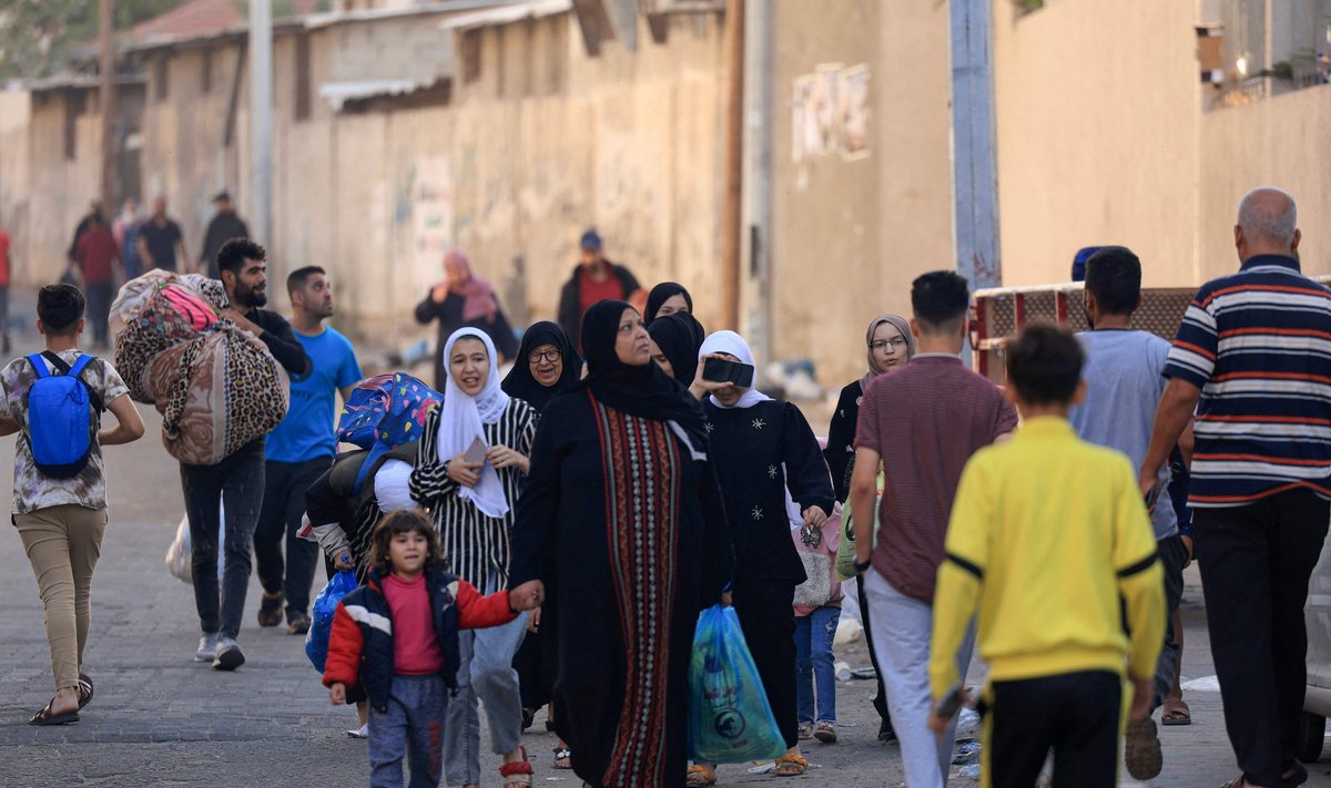 Palestiniečiai Gazoje evakuojasi į saugesnes teritorijas