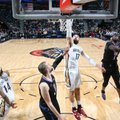 „Pelikanai“ su solidžiu Valančiūnu skrieja link NBA įkrintamųjų