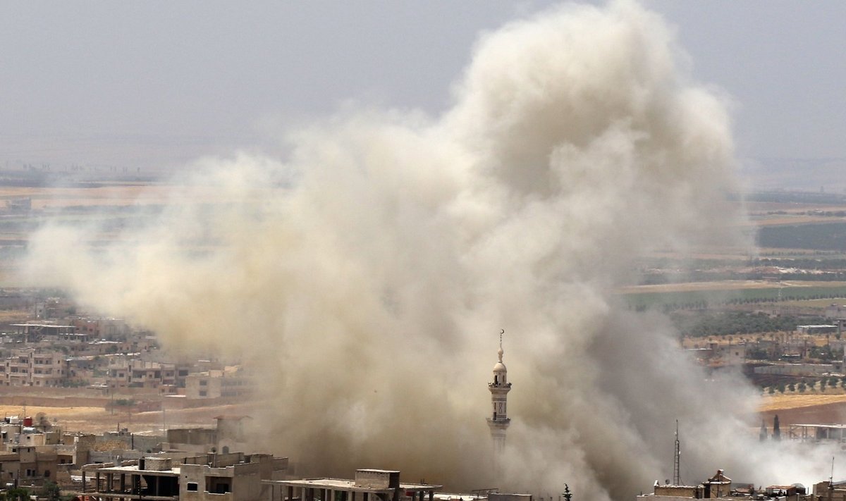 SOHR: per Izraelio smūgius Sirijoje žuvo 15 žmonių