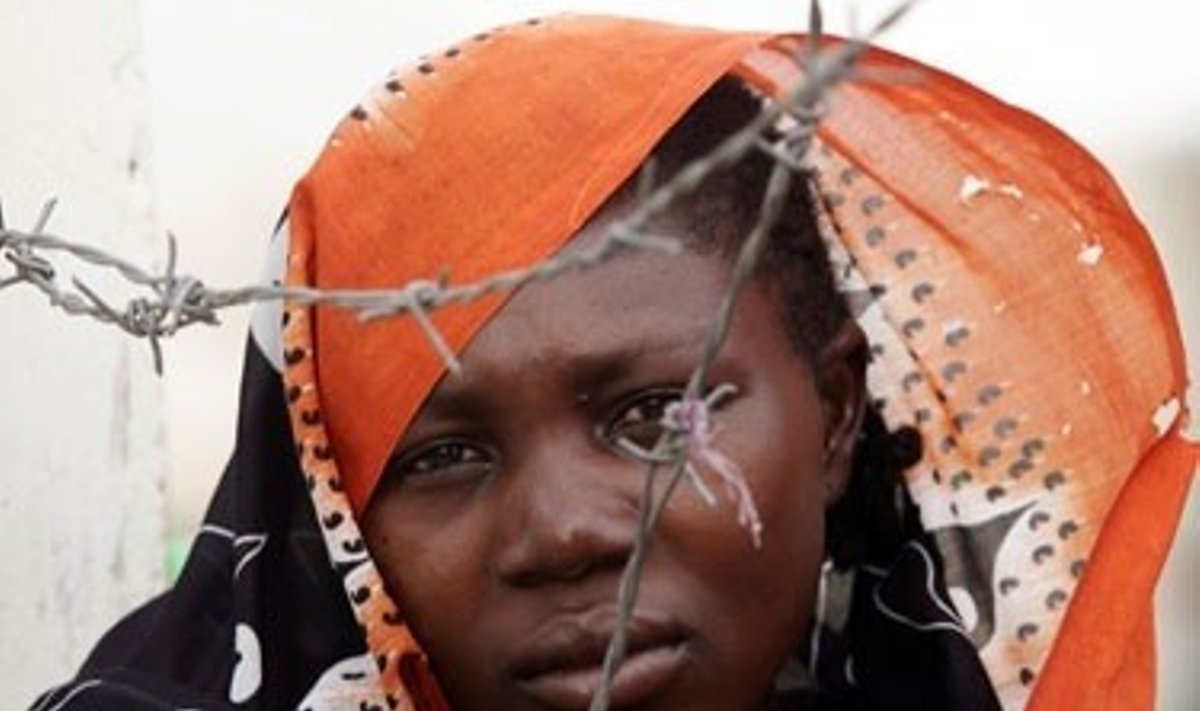 Sudanietė, gyvenanti perkeltųjų žmonių stovykloje