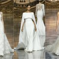 2015 m. vestuvių mados - nuo prisegamų tiulio sijonų iki romantiškų suknelių nuogais pečiais