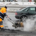 Vilniuje žiemą gatvėse atsiradusias duobes tvarko trys bendrovės