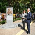 Prezidentas Palangoje atidengė paminklą Jamesui Youngui Simpsonui