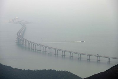 Kinijos prezidentas atidarė Honkongą su žemynu jungiantį tiltą