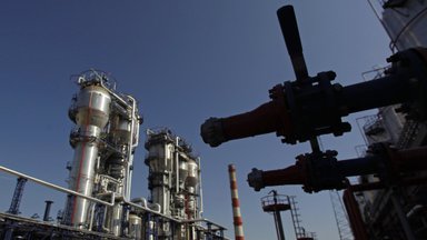Energijos kainų šuolis gali sustiprėti: Rusijai sunkiai sekasi padidinti naftos gavybą
