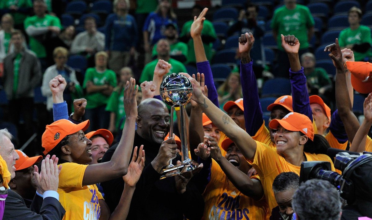 Naujosios WNBA čempionės – Los Andželo krepšininkės